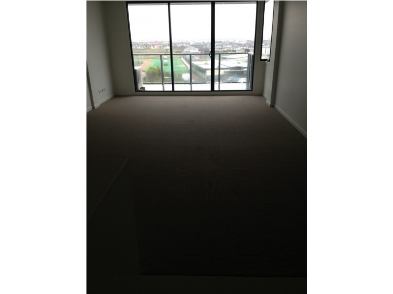 35/1 Woodward Way, Caroline Springs VIC 3023