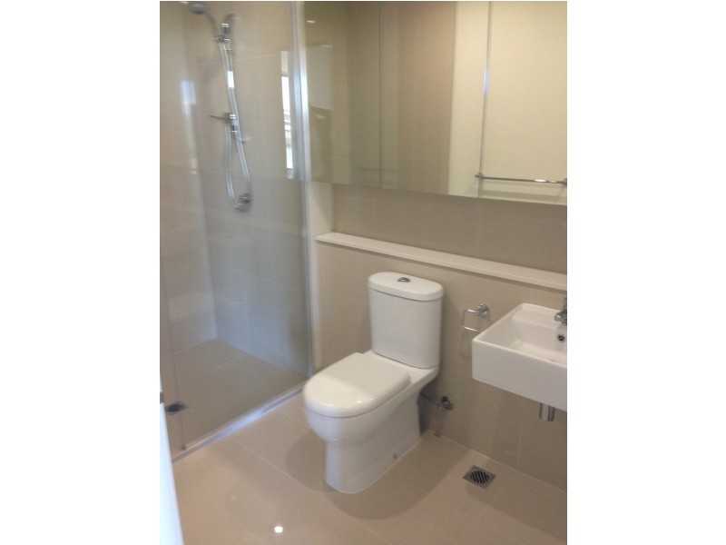 12/1 Woodward Way, Caroline Springs VIC 3023