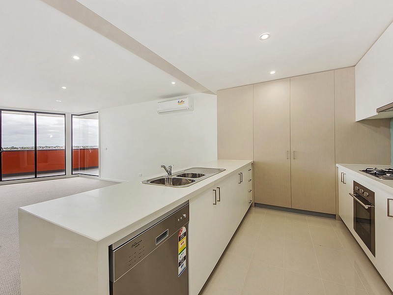 18/1 Woodward Way, Caroline Springs VIC 3023