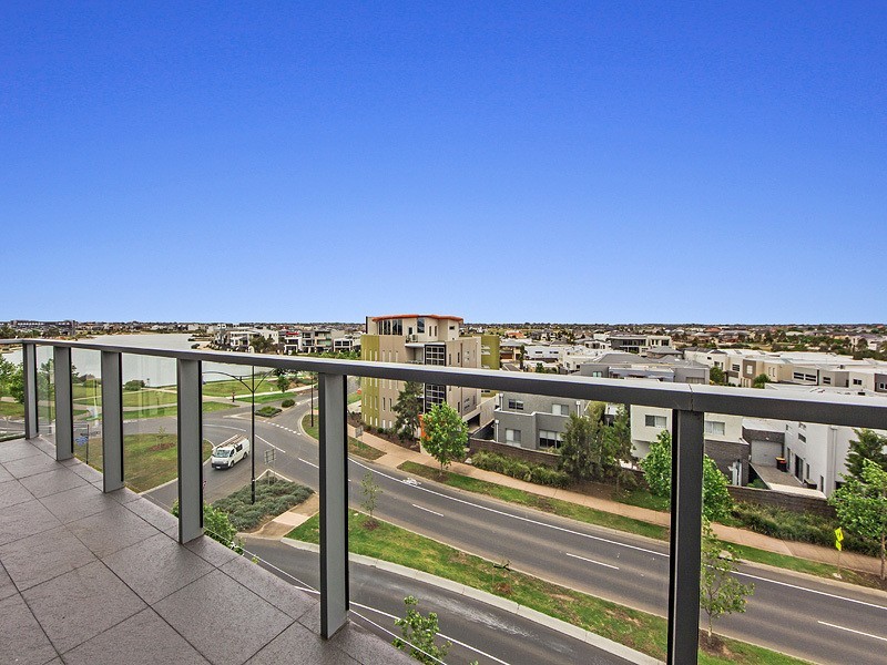 25/1 Woodward Way, Caroline Springs VIC 3023