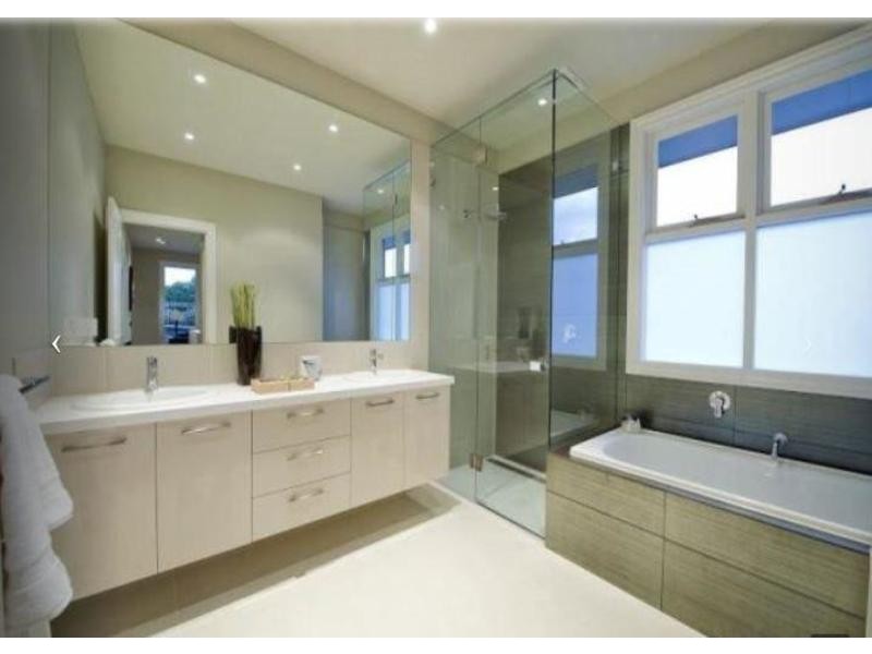 1A Newton Street, Surrey Hills VIC 3127