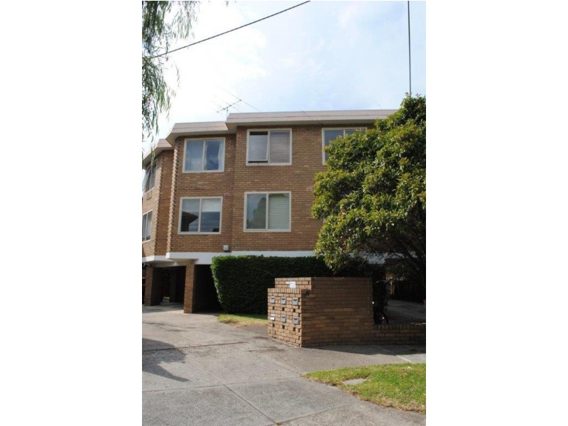 2/6 Raith Court, St Kilda East VIC 3183