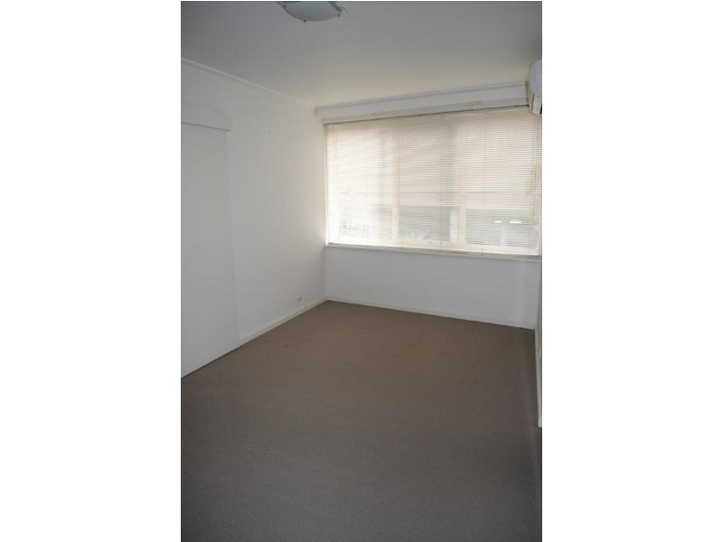 2/6 Raith Court, St Kilda East VIC 3183