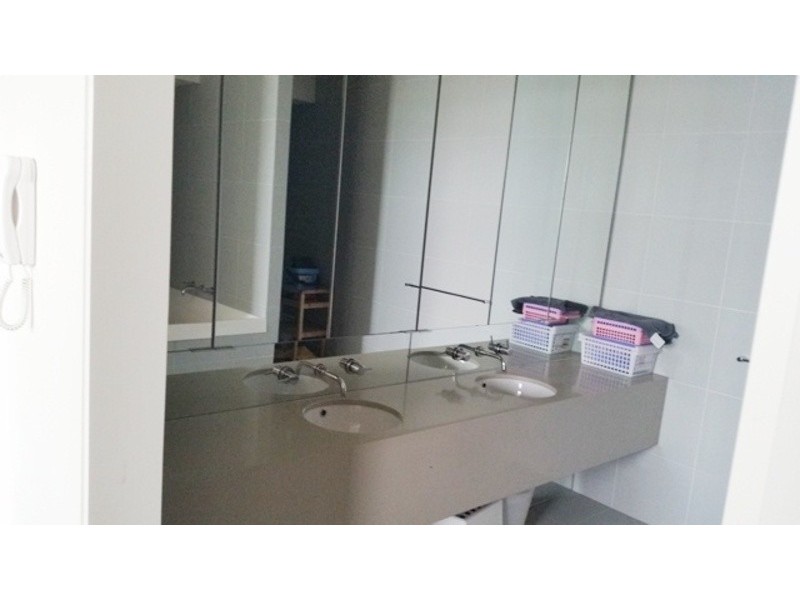 1205/8 Kavanagh Street, Southbank VIC 3006