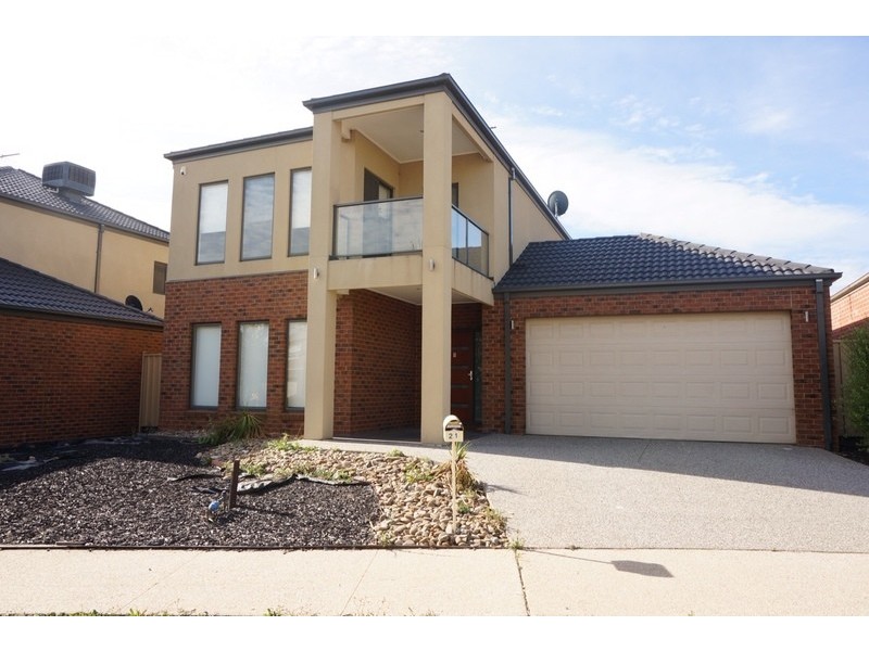 21  Stradbroke Gardens, Caroline Springs VIC 3023