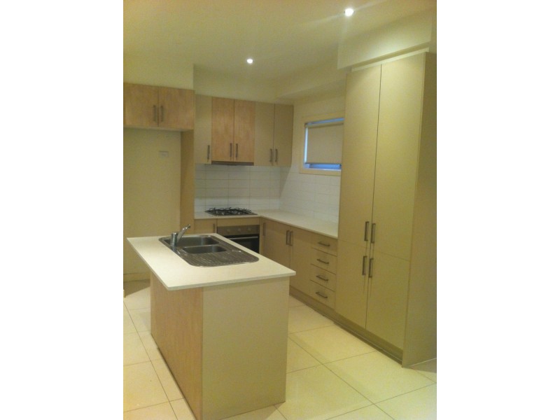 2 Cranwell Square, Caroline Springs VIC 3023