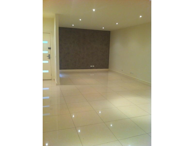 2 Cranwell Square, Caroline Springs VIC 3023