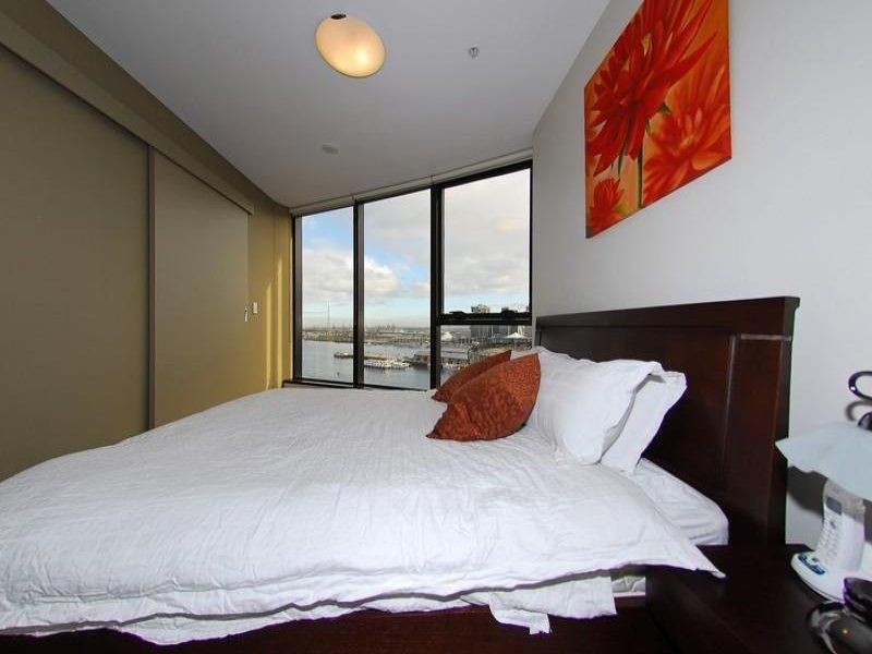2011/100 Harbour Esplanade, Docklands VIC 3008