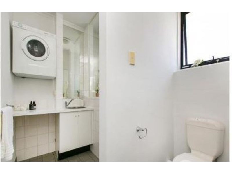 13/25 Foam Street, Elwood VIC 3184