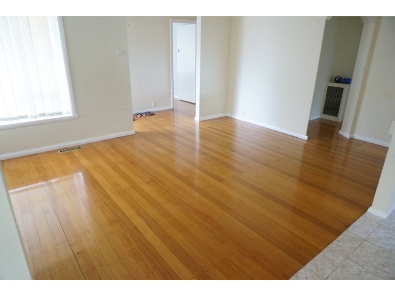 27 Lachlan Road, Sunshine West VIC 3020