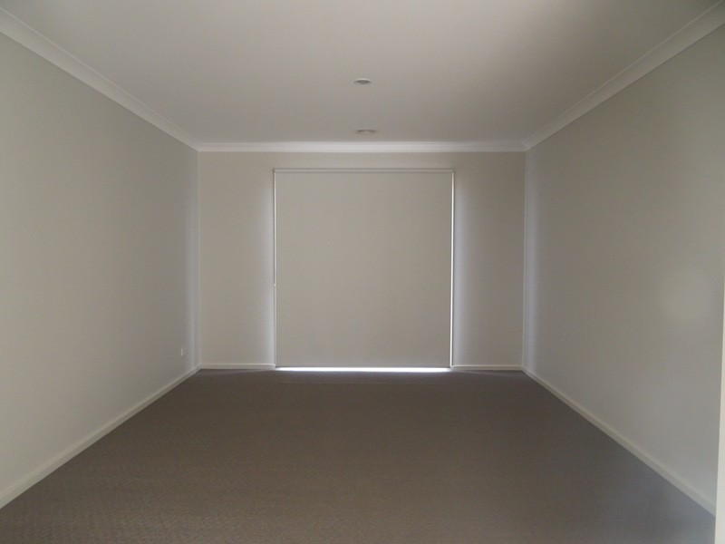 13 Medina Court, Melton West VIC 3337