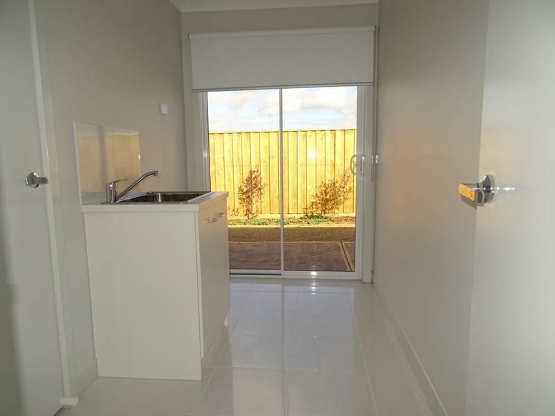 13 Medina Court, Melton West VIC 3337