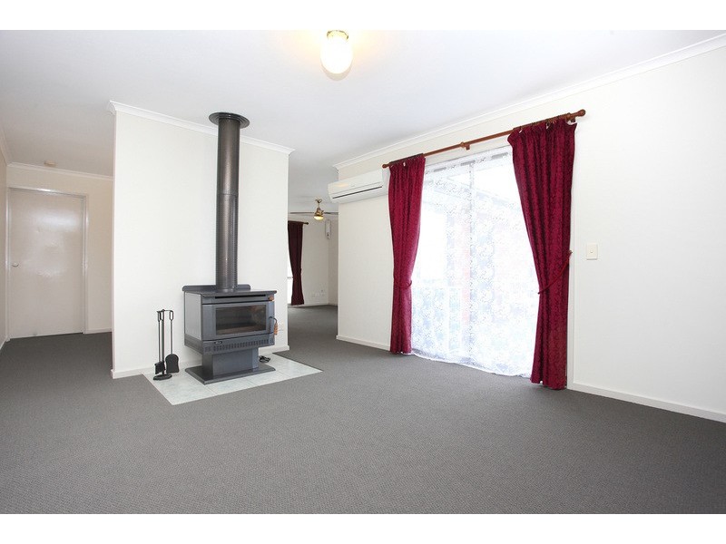 4 Nunn Ave, Truganina VIC 3029