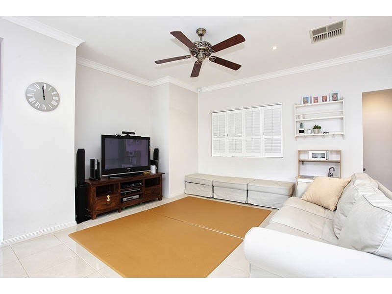 97 Waterways Blv, Williams Landing VIC 3027