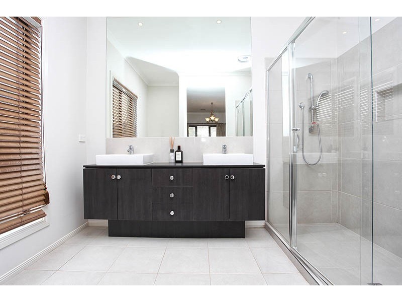 97 Waterways Blv, Williams Landing VIC 3027