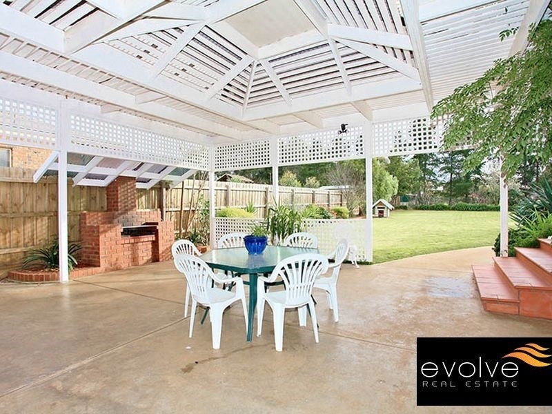50 Wynarka Drive, Hoppers Crossing VIC 3029