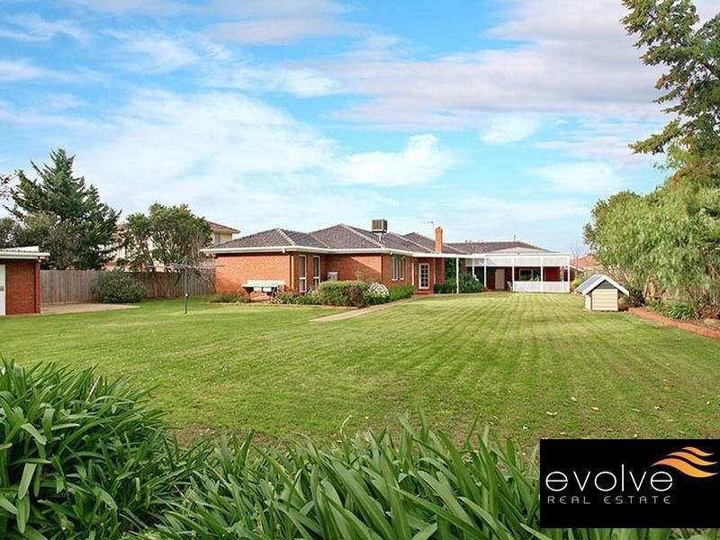 50 Wynarka Drive, Hoppers Crossing VIC 3029
