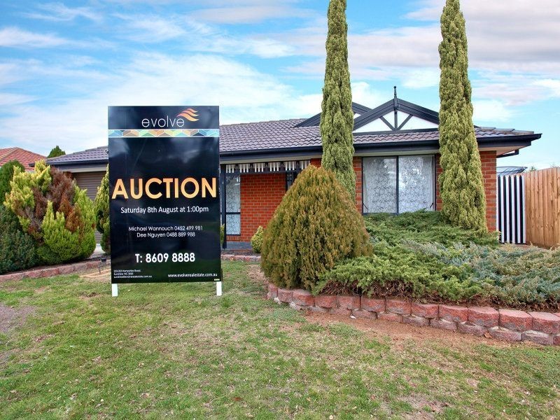 4 Nunn Ave, Truganina VIC 3029