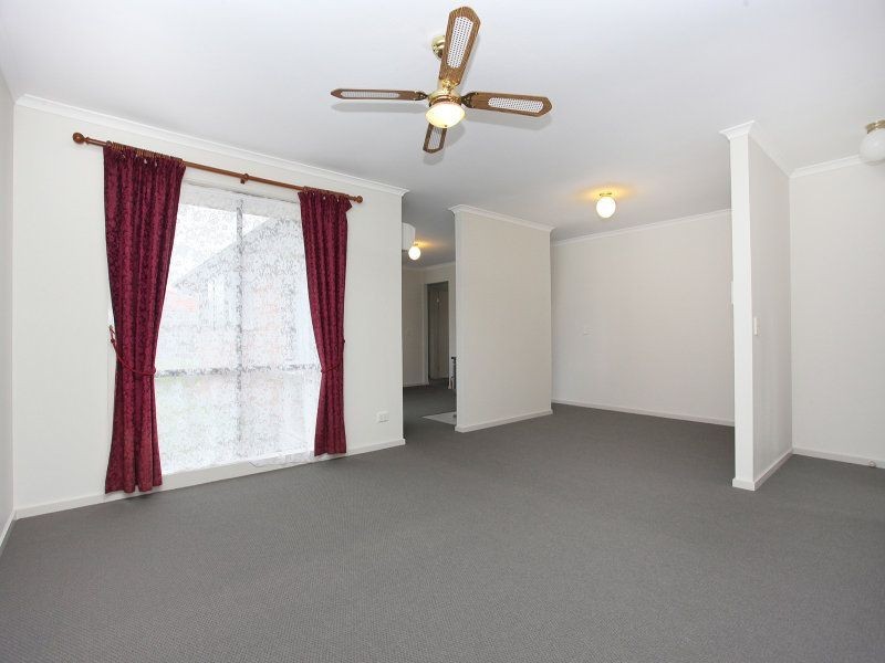 4 Nunn Ave, Truganina VIC 3029