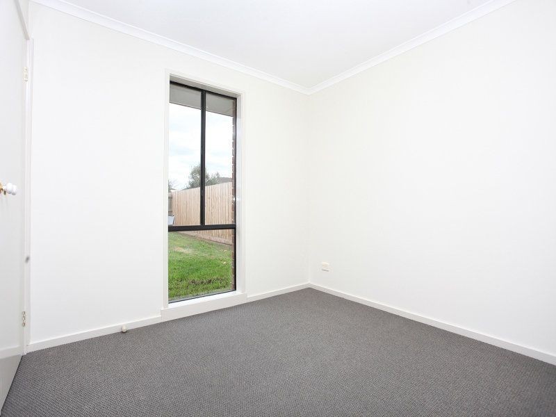 4 Nunn Ave, Truganina VIC 3029