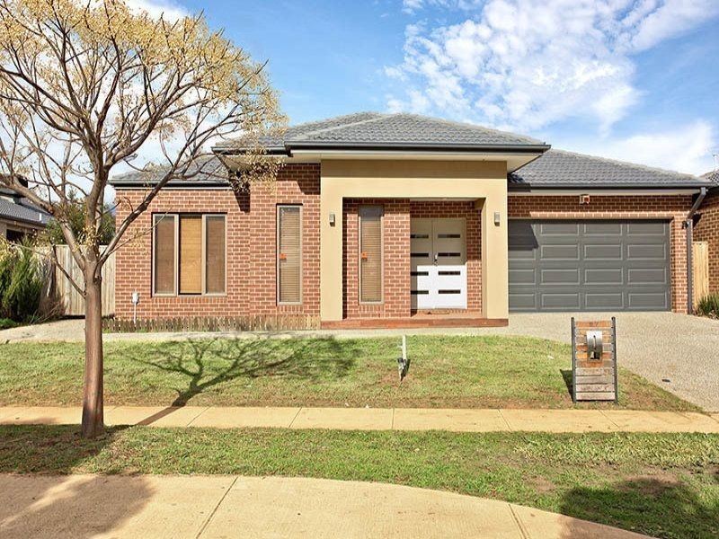 97 Waterways Blv, Williams Landing VIC 3027
