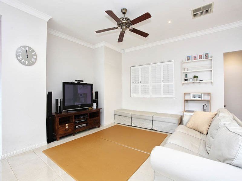 97 Waterways Blv, Williams Landing VIC 3027