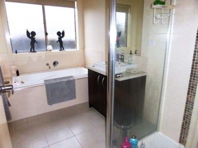1 Walton Loop, Point Cook VIC 3030