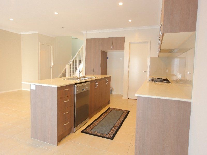 10 Whitetop Drive, Point Cook VIC 3030