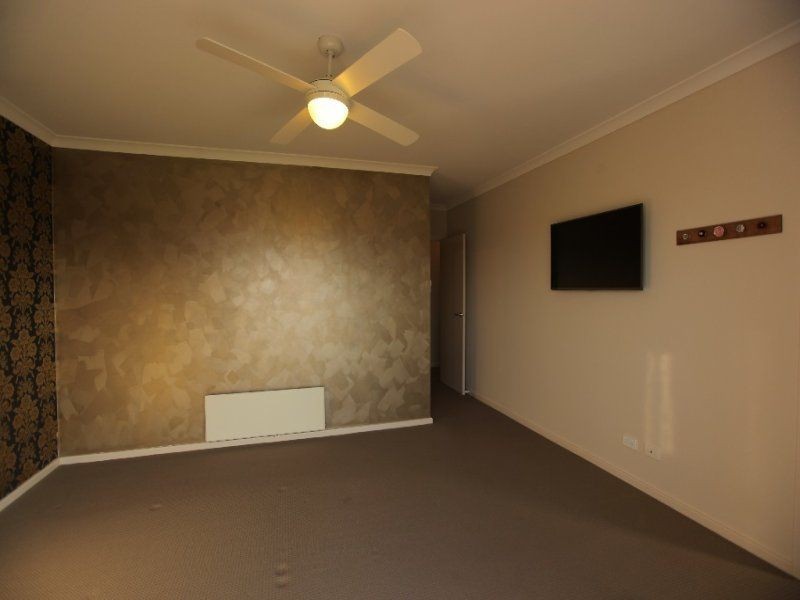10 Whitetop Drive, Point Cook VIC 3030