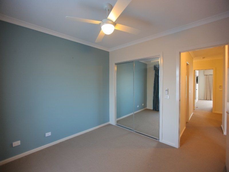 10 Whitetop Drive, Point Cook VIC 3030