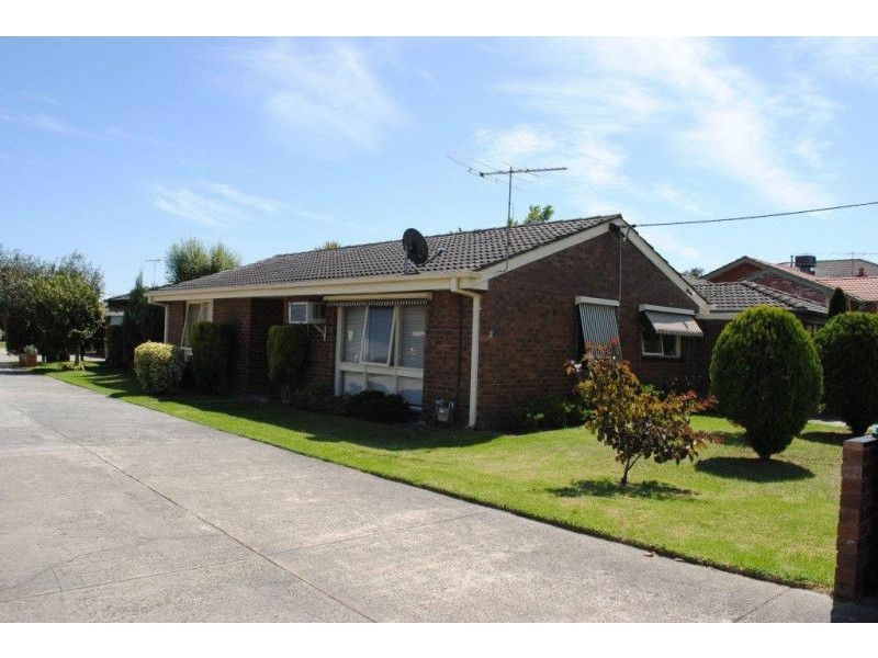 2/25 Mernda Avenue, Carnegie VIC 3163