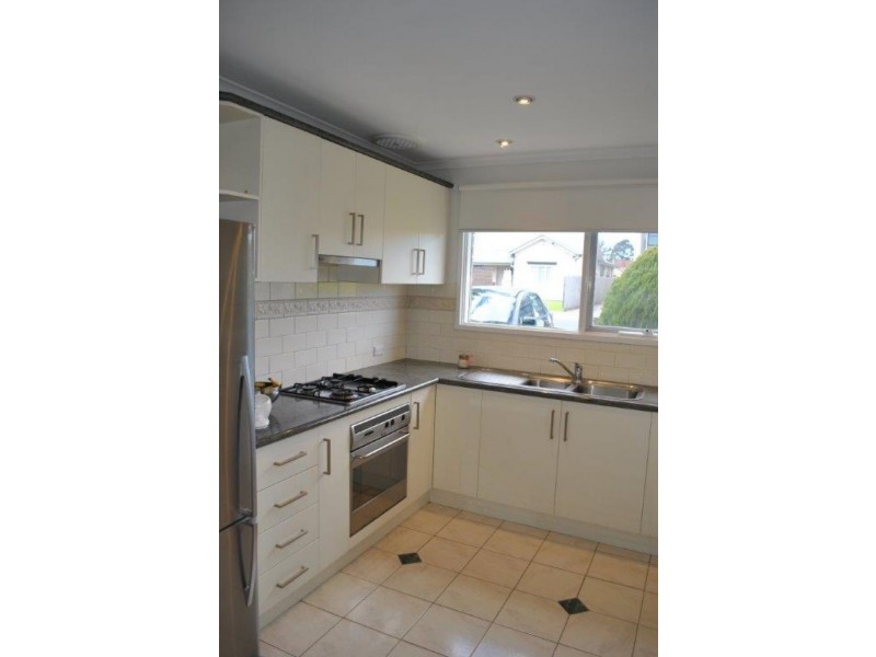 2/25 Mernda Avenue, Carnegie VIC 3163