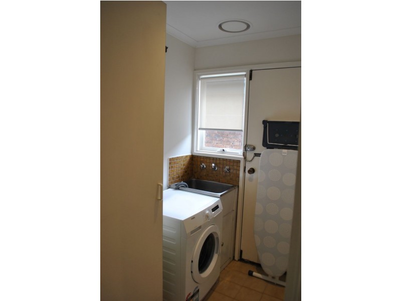 2/25 Mernda Avenue, Carnegie VIC 3163