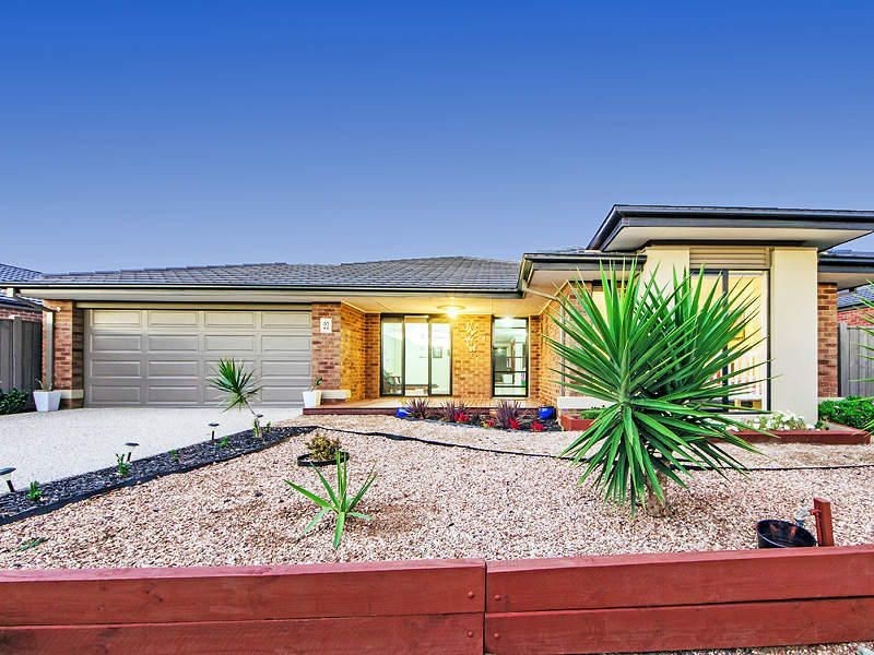 11 Mallard Close, Williams Landing VIC 3027