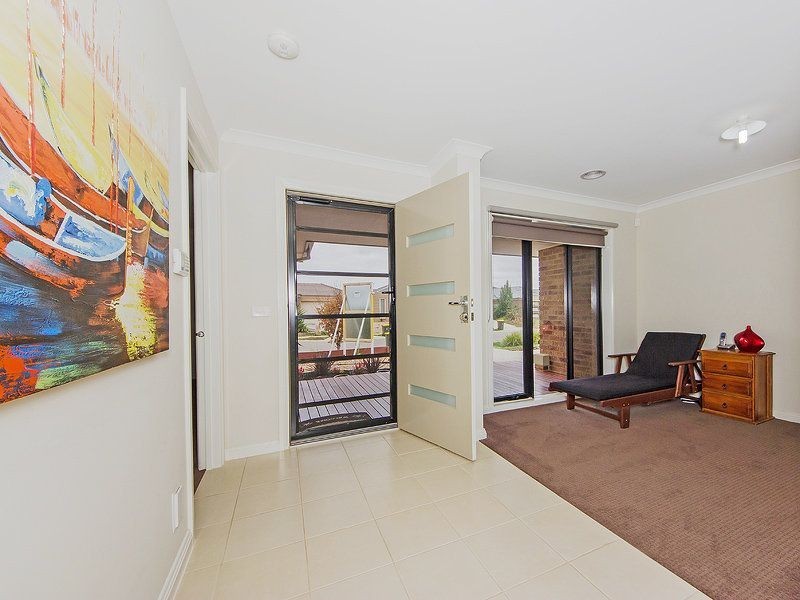 11 Mallard Close, Williams Landing VIC 3027