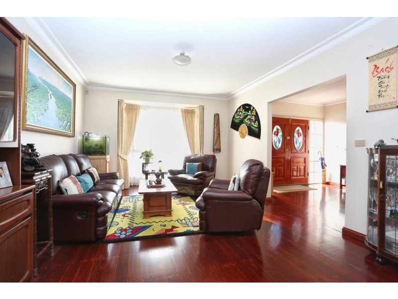 11 Carmyle Court, Avondale Heights VIC 3034