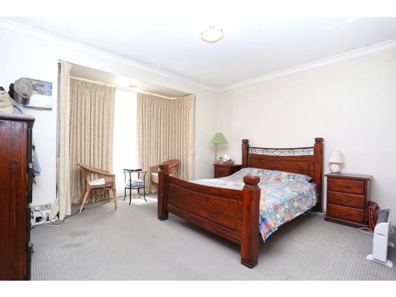 11 Carmyle Court, Avondale Heights VIC 3034