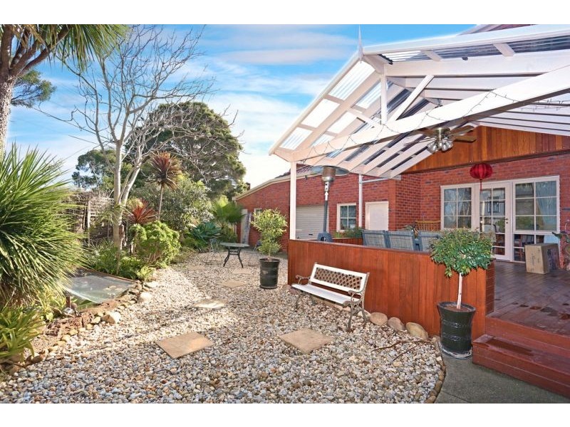 11 Carmyle Court, Avondale Heights VIC 3034