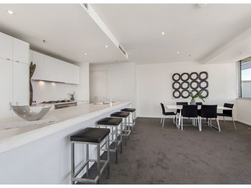 2605/620 Collins Street, Melbourne VIC 3000