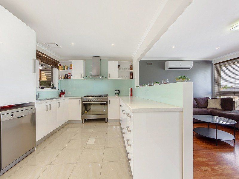 14 Camdale Parade, St Albans VIC 3021