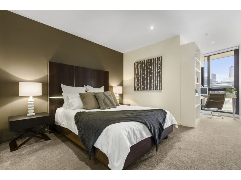 1608/100 Harbour Esplanade, Docklands VIC 3008