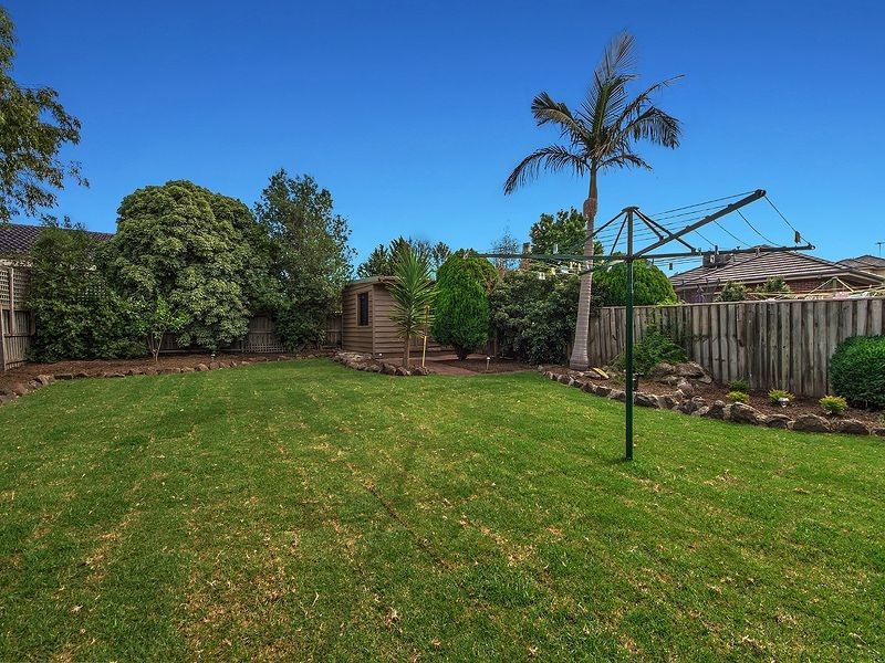 2/6 Wallace Drive, Greenvale VIC 3059