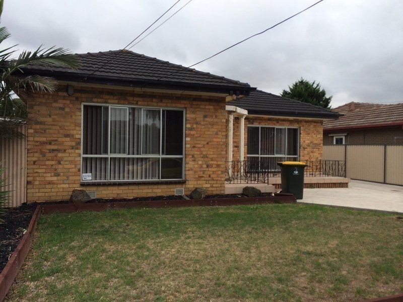 28 Whitesides Avenue, Sunshine West VIC 3020