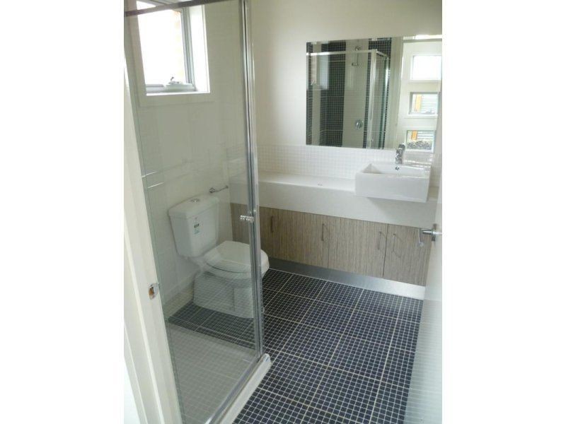 10/12 Painted Hills Road, Doreen VIC 3754