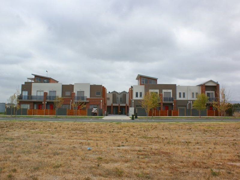 7/12 Painted Hills Road, Doreen VIC 3754