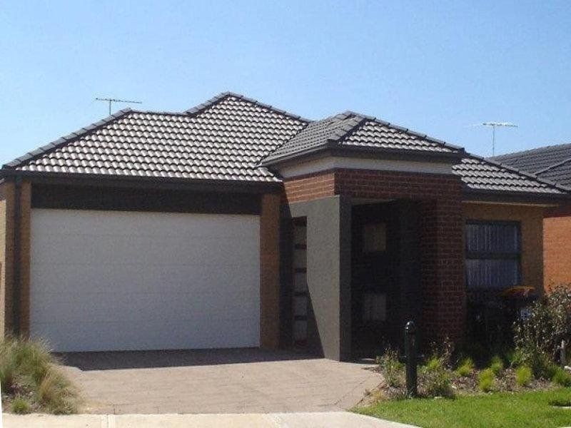 7 Lanark Place, Deer Park VIC 3023