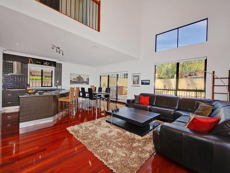 9 Finsbury Close, Caroline Springs VIC 3023