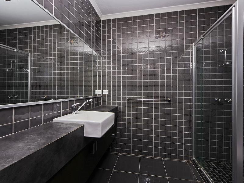 9 Finsbury Close, Caroline Springs VIC 3023