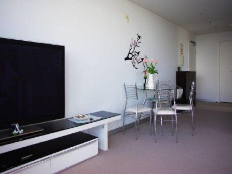 1702/109 Clarendon Street, Southbank VIC 3006