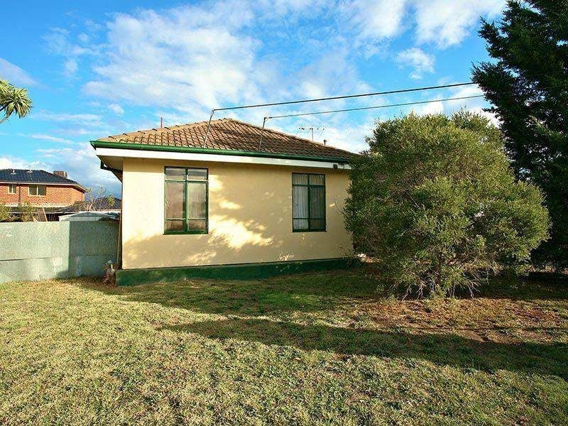 11 Edmund Street, Maidstone VIC 3012